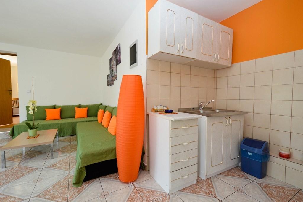 Gorgeous Apartment In Pula With House Sea View