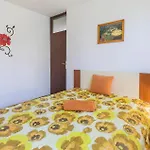 Gorgeous Apartment In Pula With House Sea View